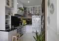 Inpirasi Dapur Monokrom Ala @bonpatriciaaa, Cantik dengan Keramik Subway Tiles