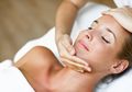 Perawatan Laser Fractional ECO 2 Untuk Peremajaan Kulit dan Bekas Jerawat di Klinik Estetika dr. Affandi