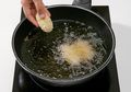 Tips Gorengan Renyah Tahan Lama, Ini Jenis Minyak yang Paling Baik Kita Gunakan