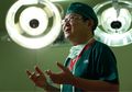 Hari Dokter Nasional: Dr Lie Dharmawan, Bangun Rumah Sakit Apung Demi Mewujudkan Pesan Ibu