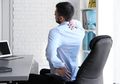 Sakit Nyeri Punggung? Jangan Perburuk dengan 6 Kebiasaan Ini