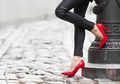 Ingin 'High Heels' Anda Nyaman Digunakan dalam Waktu Lama? Simpan Saja dalam Freezer!