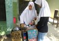 Cerita Ida Ayu, Pelajar SMK Yang Berjualan Cilok Untuk Biaya Sekolah. Semangatnya Luar Biasa!