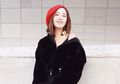 7 Fashion Modis dengan Outfit Hitam Ala Vlogger Korea Joan Kim