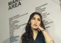 Ibunda Tengah Menunaikan Ibadah Umrah, Ayu Ting Ting: Telepon-teleponan Paling Dikit 3 Kali Sehari