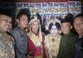 Pernikahan Pria 20 Tahun dan Janda 65 Tahun Dipenuhi Tamu yang Penasaran, Juru Masak Sampai Kewalahan!