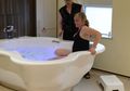 Water Birth Seberapa Amankah, Lalu Bagaimana dengan Risikonya?