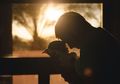 Tak Hanya Ibu, ‘Skinship’ Ayah dan Bayi yang Baru Lahir Juga Punya Manfaat yang Luar Biasanya Lho