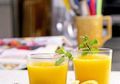 Obat Enak Bagi Si Penderita Kolesterol: Smoothie Mangga Jahe