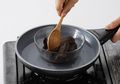 Tips Melelehkan Cokelat, 4 Kesalahan Ini Buat Cokelat Menggumpal dan Pecah Ketika Dilelehkan