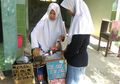 Sempat Viral, Siswi SMK yang Jualan Cilok Ini Pernah Dilempari Sampah!