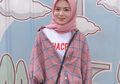 Bisa Bergaya Casual, Intip 6 Fashion Ayana Moon dengan Skinny Jeans!