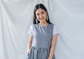 Tiru Gaya Monokrom Cut Syifa dengan Pilihan Button Skirt Terjangkau