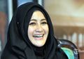 Rayakan Ulang Tahun di Restoran, Ummi Pipik Dapat Kado Cincin Bertahta Berlian dari Orang Spesial
