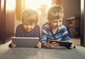 Seru dan Edukatif! Ini Dia Manfaat Ajak Anak Diskusi Tempat Wisata dengan Gadget
