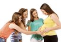 Sains Konfirmasi Bahwa Kehamilan Bisa ‘Menular’, Kok Bisa Yah?