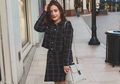 Gaya Feminin ala Prilly Latuconsina dengan Pilihan Rok Mini Terjangkau