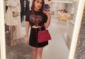 Tampil Seksi dengan Atasan Minim dan Rok Mini, Prilly Latuconsina Tutup Kolom Komentar!