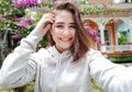 Mengintip Gaya OOTD ala Prilly Latuconsina, Seksi dengan Rok Mini!