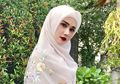 Tanpa Makanan, Begini Kondisi Meja Makan Mulan Jameela yang Cuma Penuh Botol Air Mineral