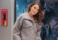 Luna Maya Tampil Memukau dengan Riasan Mata Tajam saat Hadiri Premiere Film Suzzanna: Bernapas dalam Kubur