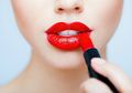 4 Rekomendasi Lipstik Glossy Murah Agar Tampilan Lebih Menawan