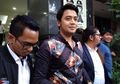 Sama-Sama Sambangi Polda Metro Jaya, Kriss Hatta Tak Sadar Billy Syahputra dan Hilda Vitria Juga Hadir