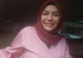 Emosi, Nikita Mirzani Cerita Pernah 'Didukunin' Ibu Tiri Dipo Latief