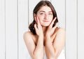 5 Clay Mask Untuk Kulit Berjerawat yang Bisa Didapatkan di Indonesia