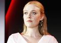 Hangout Makin Kece, Contek 6 Gaya Kasual Dakota Fanning Yuk!