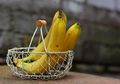 Agar Tak Seperti Monyet, Begini Cara Ratu Elizabeth II Makan Pisang dan Rahasia Menu Sehatnya