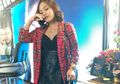Stylo of The Day, Tampil Stylish dengan Rok Kulit ala Rachel Goddard