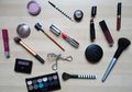 Koleksi Banyak Kosmetik Sama dengan Timbun Penyakit, Benarkah?