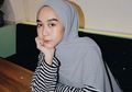 Paduan Kimono Outer untuk Style Hijab dengan Celana Jeans ala Intan Khasanah