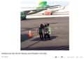 Viral! Tertinggal Pesawat, Wanita Ini Nekat Kejar Pesawat yang Siap Lepas Landas