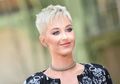 Buang Sial! 5 Seleb Hollywood Ini Potong Rambut Usai Putus Cinta!