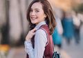 Berseragam Sekolah, Beby Tsabina Foto Ala Ji Eun Tak di Goblin. Mirip?