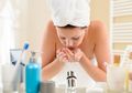 Punya Kulit Wajah Sensitif? Ikuti Langkah Skincare Malam Ini Biar Enggak Gampang Iritasi!