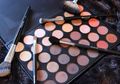5 Rekomendasi Eyeshadow Palette Lokal Murah yang Wajib Pemula Punya