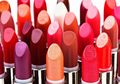 Yuk Pilih Warna Lipstik yang Cocok Berdasarkan Undertone Kulit Kita!