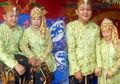 Berawal Jadi Tukang Pijat, Wanita 50 Tahun Ini Temukan Jodoh Seorang Pemuda 25 Tahun, Begini Kisahnya