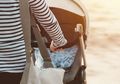 Berlibur dan Jalan-jalan dengan Buah Hati Makin Nyaman dengan Compact Stroller Ini