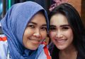 Ibunya Unggah Foto Suapi Makan Ayu Ting-Ting, Penampilan Ayu Setelah Mandi Jadi Sorotan!