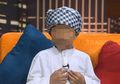 Kisah Sedih Azzam, Bocah Difabel Asal Jawa Timur yang Tak Memiliki Kelopak Mata, Tetap Bisa Mengendarai Sepeda dan Naik Turun Tangga
