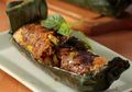 Resep Masak Nasi Bakar Bandeng Pedas, Enaknya Pake Banget!