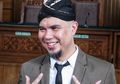 Akun Instagram Ahmad Dhani Disita Polisi, Al Ghazali Beberkan Akun Baru Ayahnya