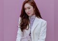 Contek Inspirasi Gaya Styling Rambut Panjang ala Artis Korea