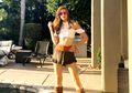 Deretan Penampilan Seksi Nia Ramadhani saat Kenakan Crop Top