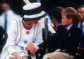 Alasan Manis Pangeran Harry Berikan Cincin Pertunangan Putri Diana Pada Pangeran William