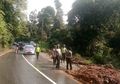 Air Terjun Lembah Anai Meluap, Jalur Buktitinggi-Padang Terputus!